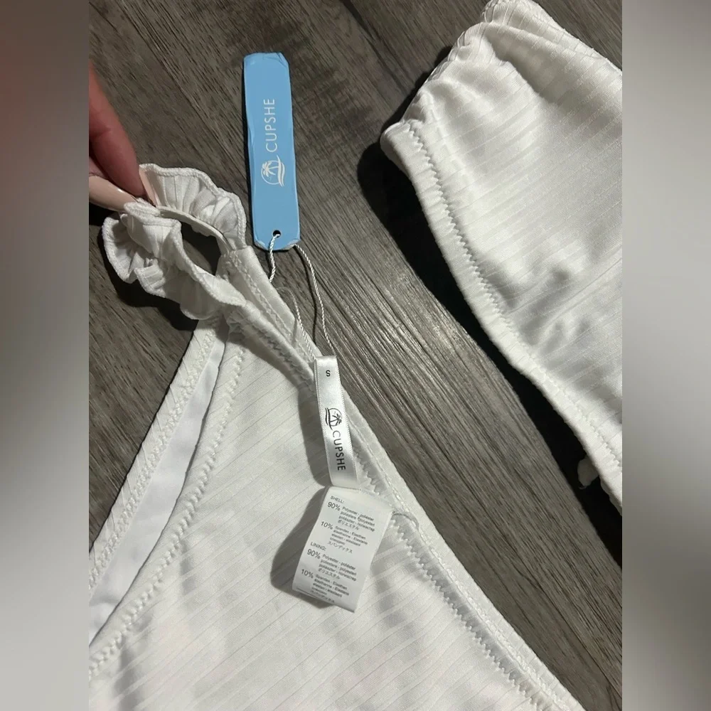 NWT Cupshe White Ruffle Ribbed Bikini S - Picture 4 of 7